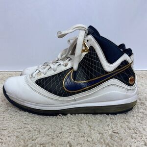 Nike Air Max Lebron VII Basketball Shoes White‎ Navy Sneakers Size 9.5 Men’s